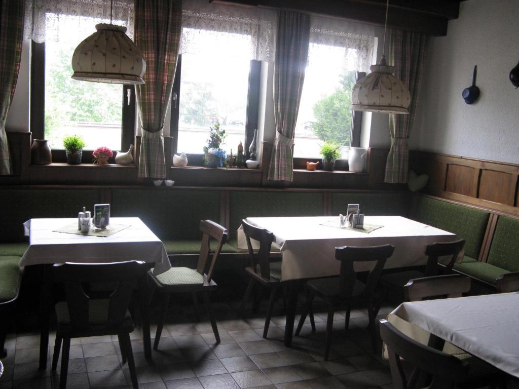 Gasthaus Roter Hahn Hotel Hoflein an der Donau Exterior photo